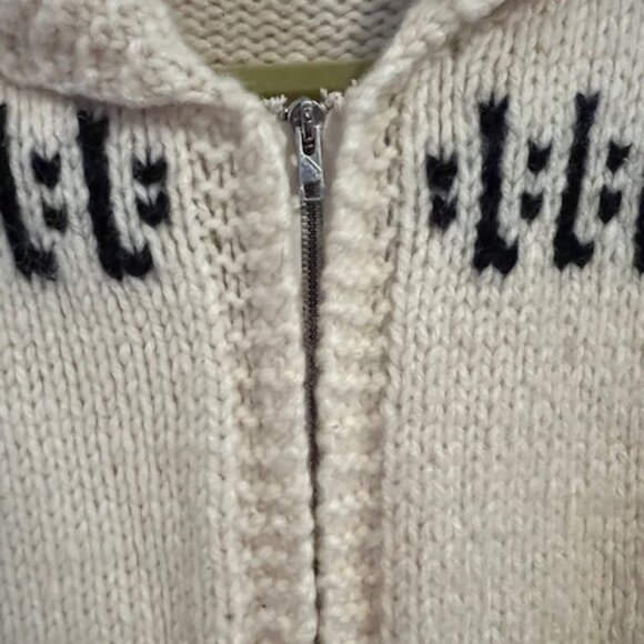 Cowichan Curling style Vintage 1960's Wool Sweater, Bulldozer - Picture 4 of 16